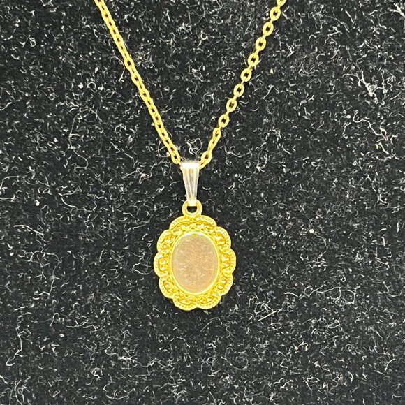 Vintage Gold Filled Necklace with Mother of Pearl Pendent - Picture 3 of 5